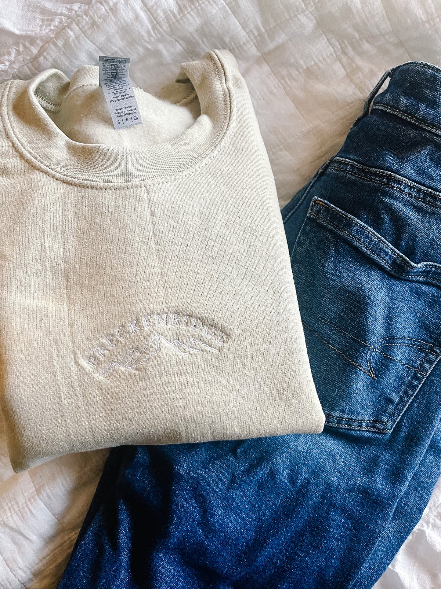 Breckenridge Embroidered Crewneck Sweatshirt - Sand