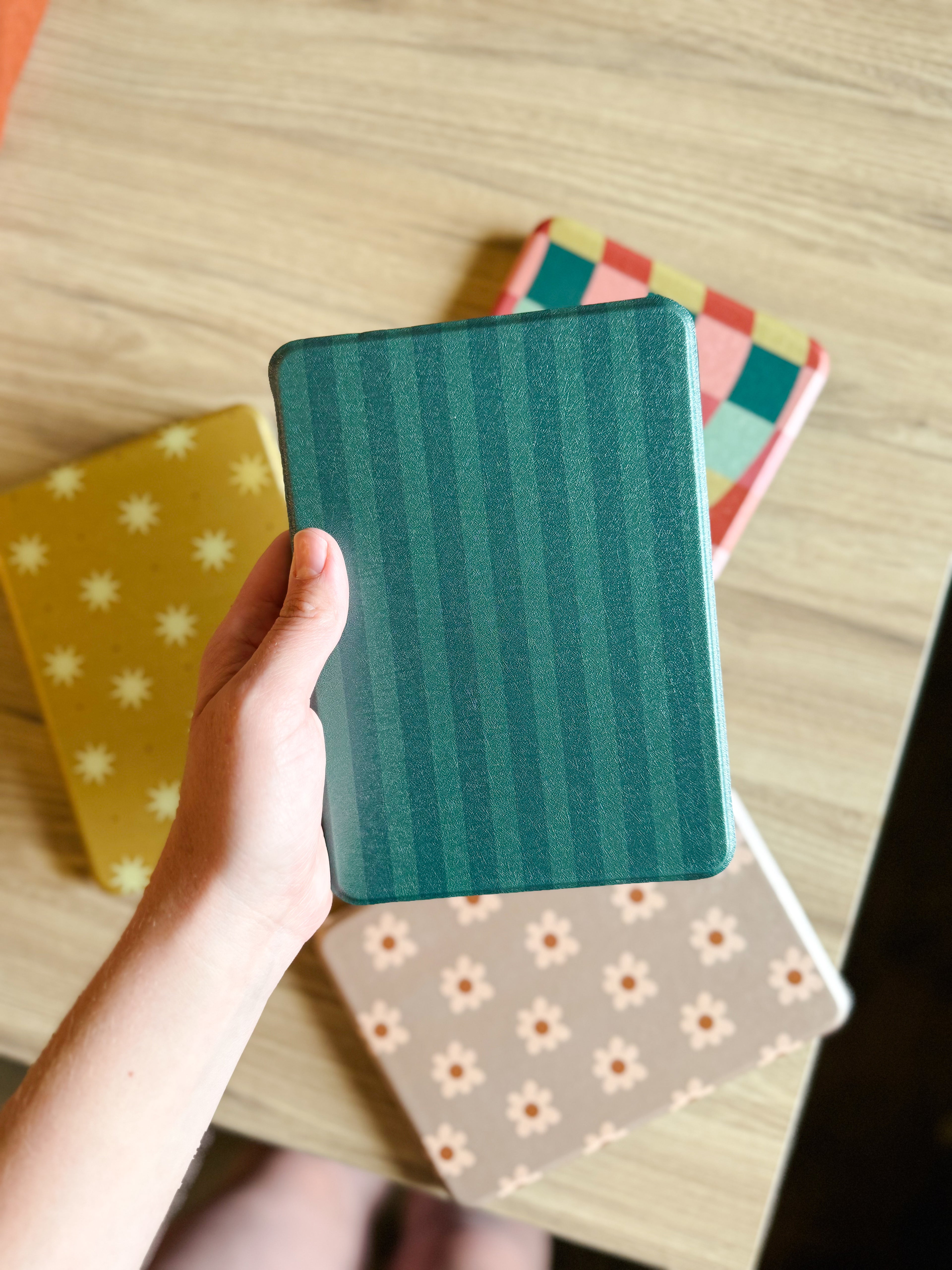Kindle Case with Handstrap in cover, silicone back (11 & 12 Gen Paperwhite)