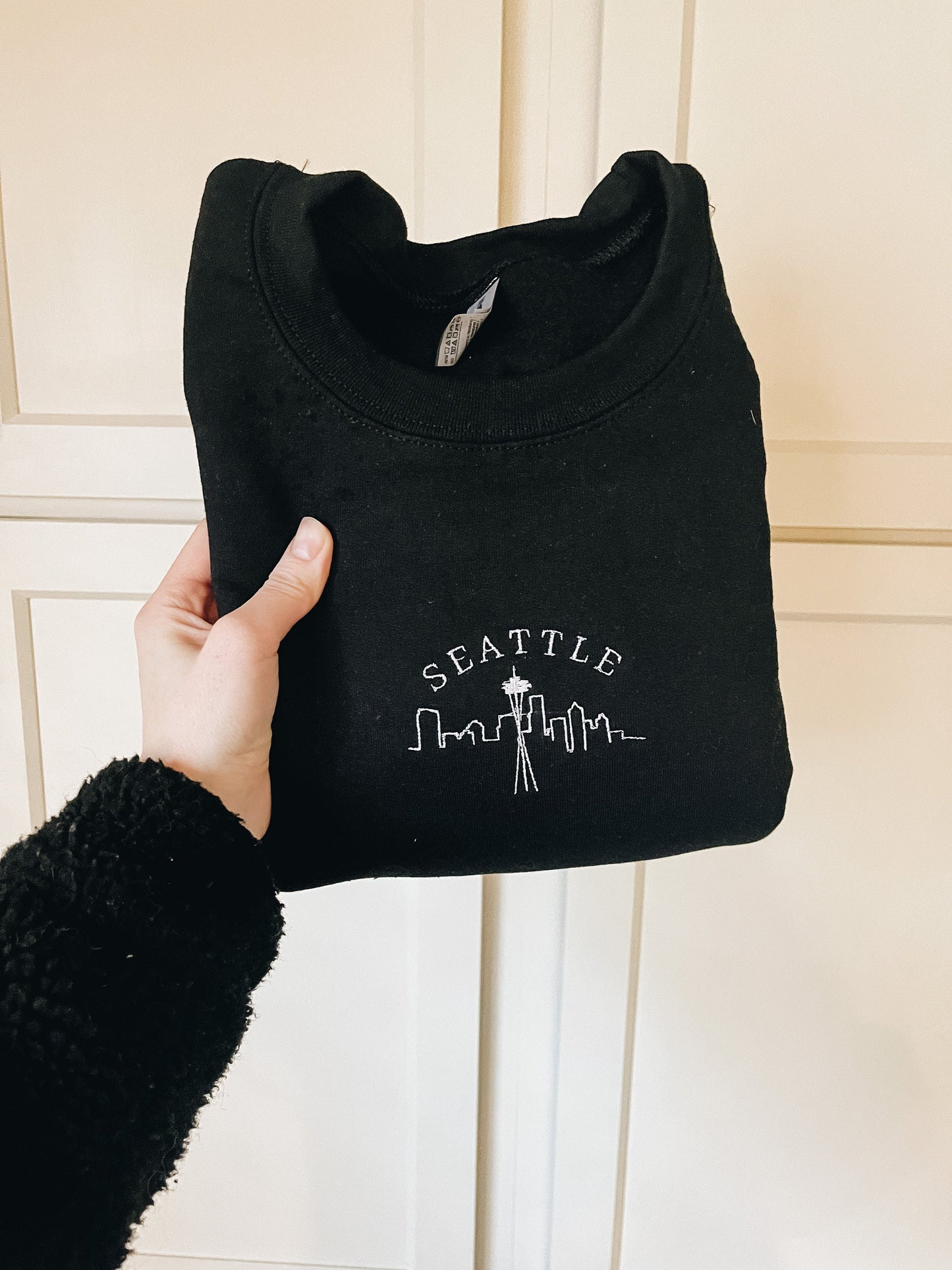 Seattle Embroidered Crewneck Sweatshirt - Black