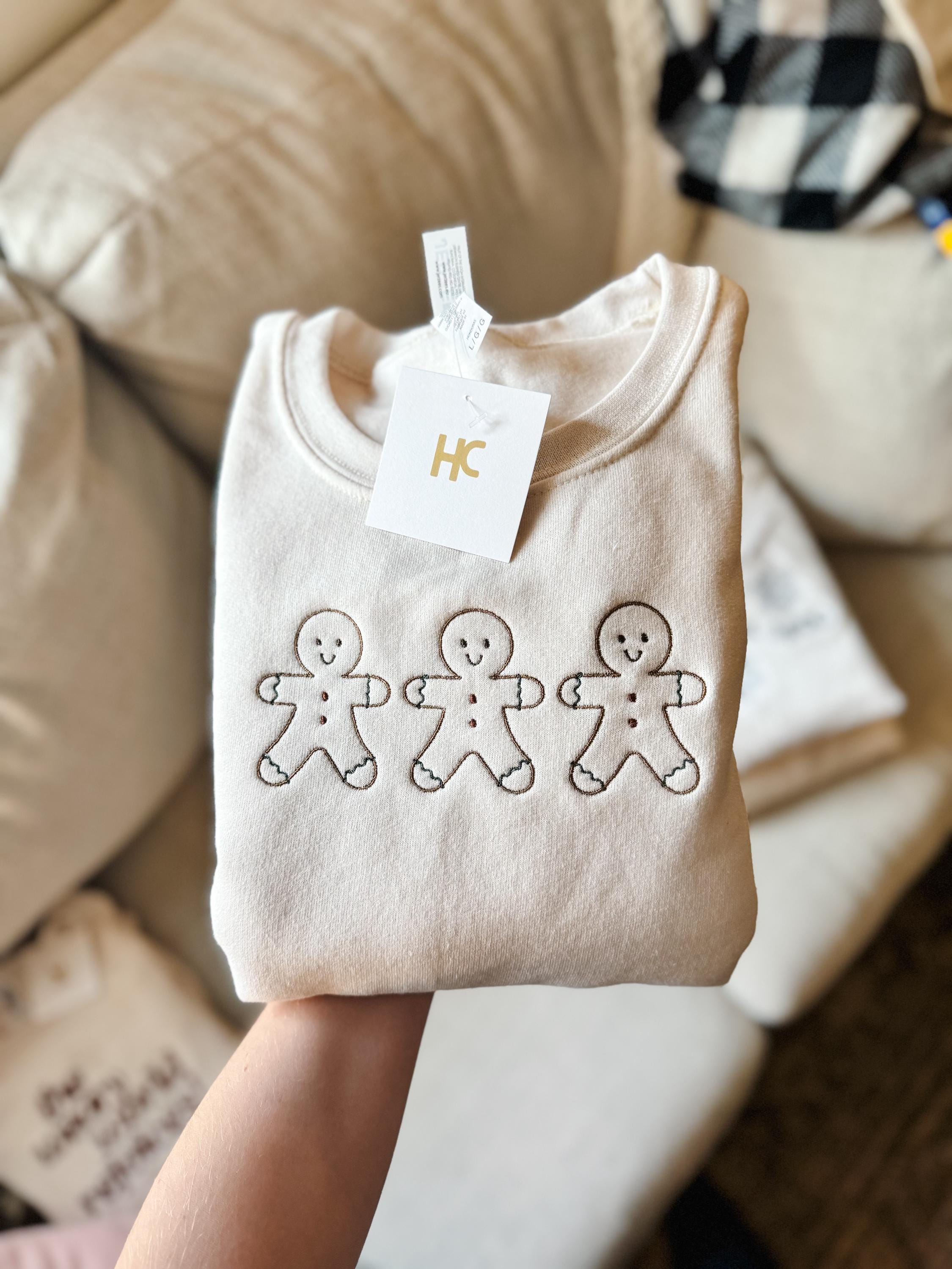 Three Gingerbreadmen Embroidered Crewneck (*white)